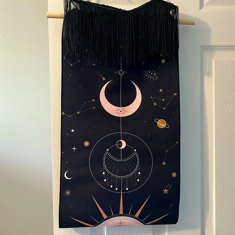 ✔️Taken-Moon Phases Tapestry